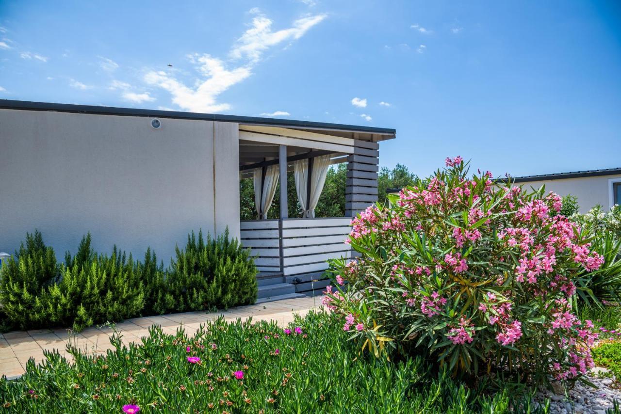 Rasin Mobile Homes Pakostane Exterior photo
