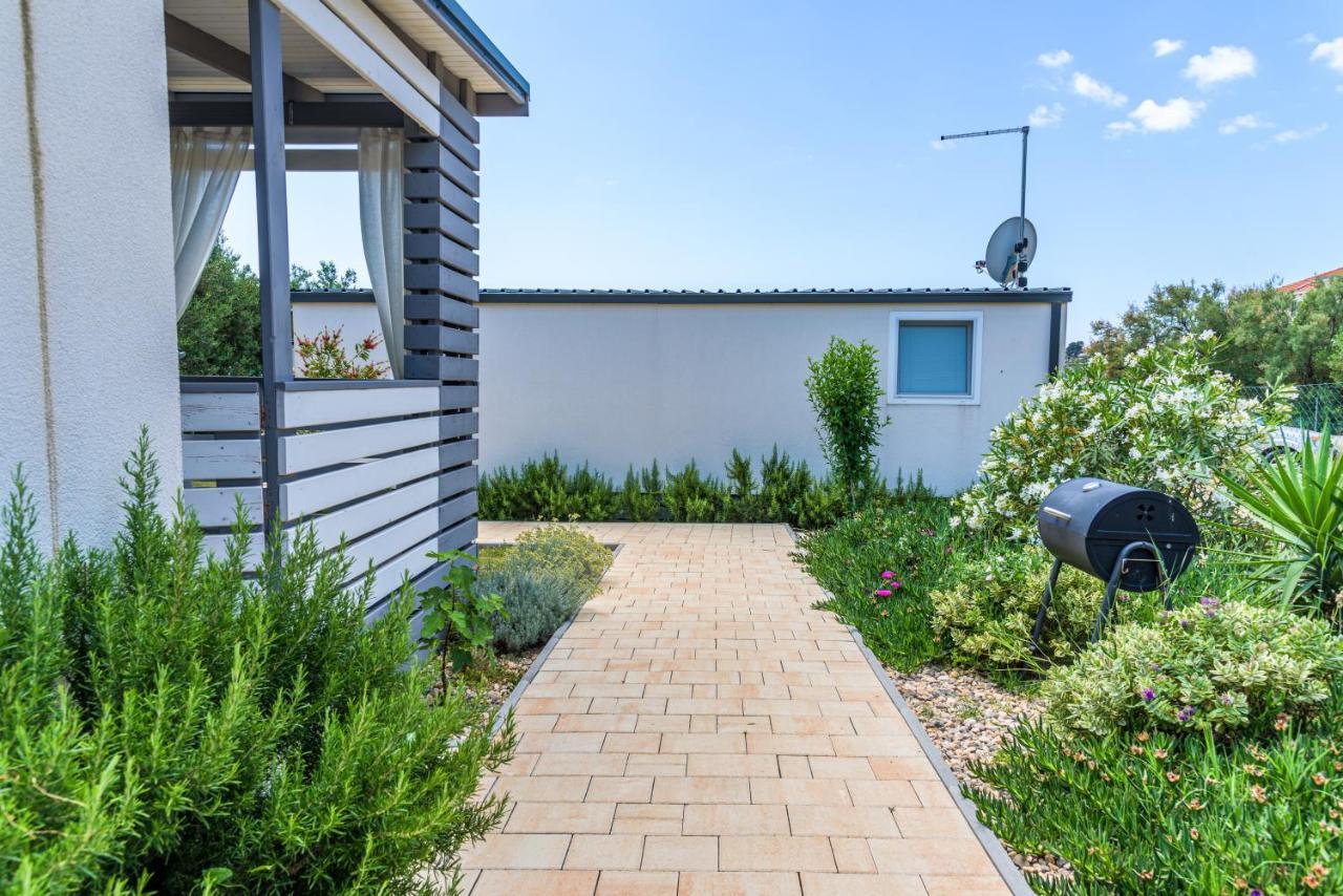 Rasin Mobile Homes Pakostane Exterior photo