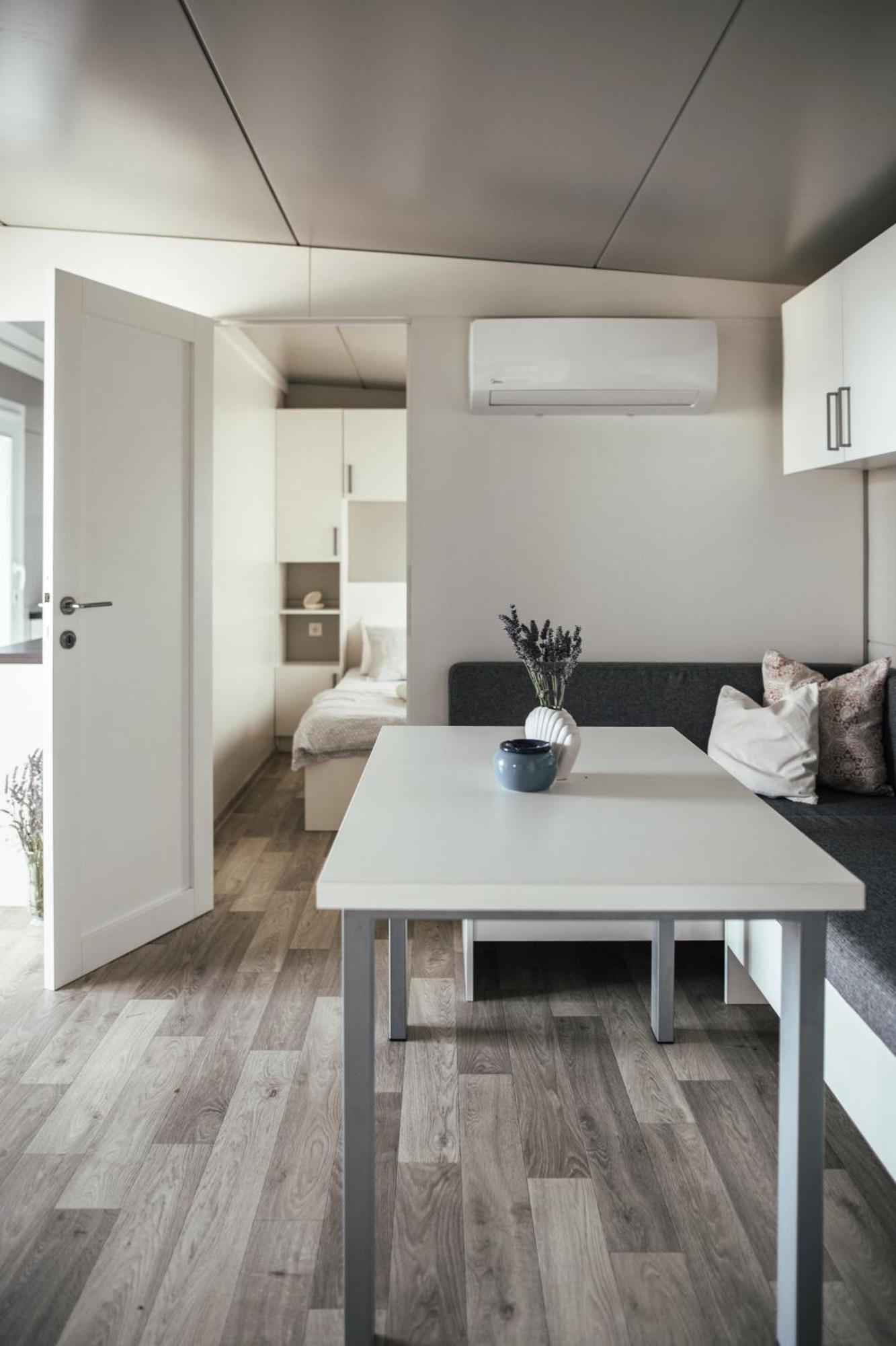 Rasin Mobile Homes Pakostane Exterior photo