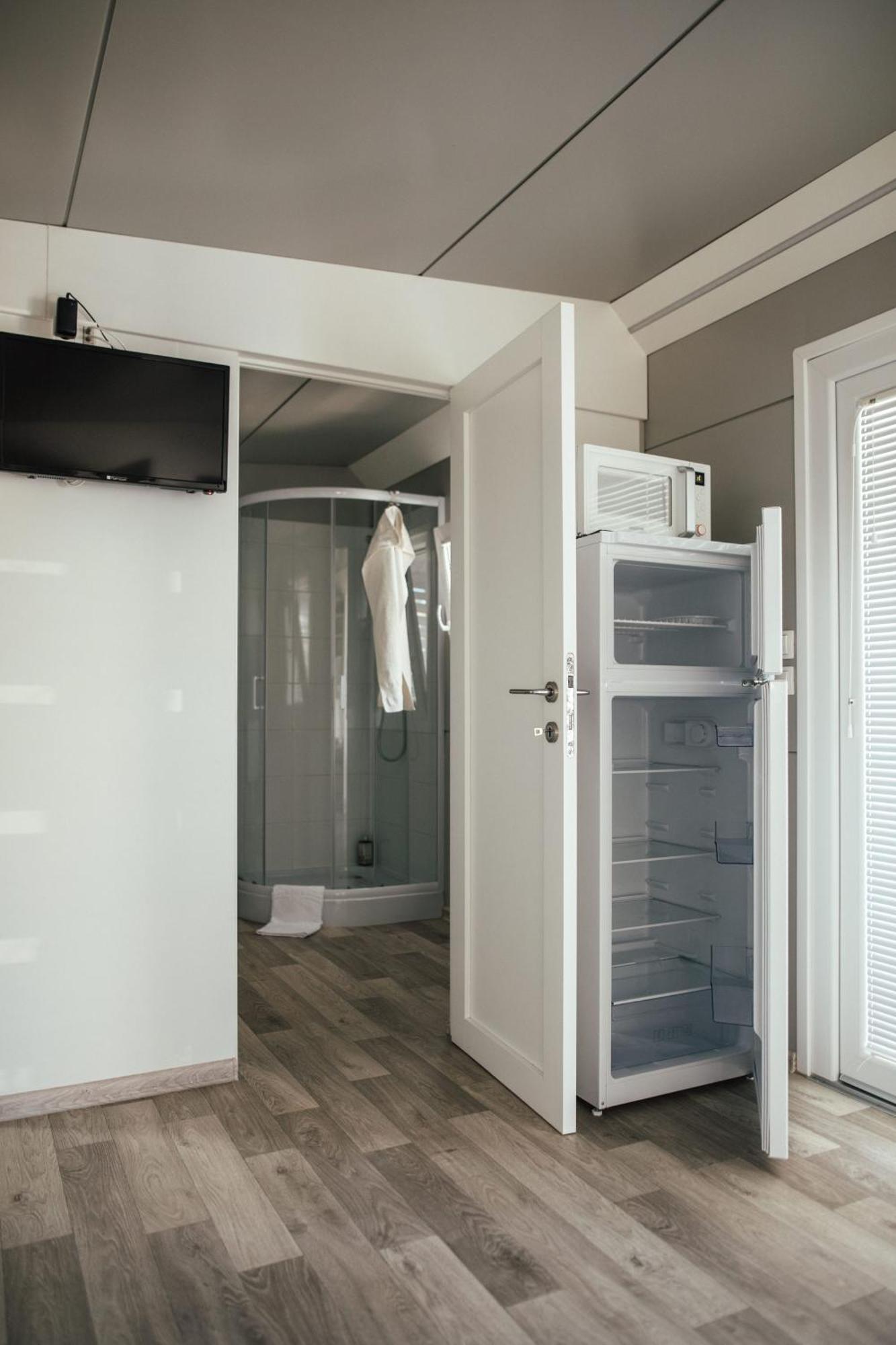 Rasin Mobile Homes Pakostane Exterior photo